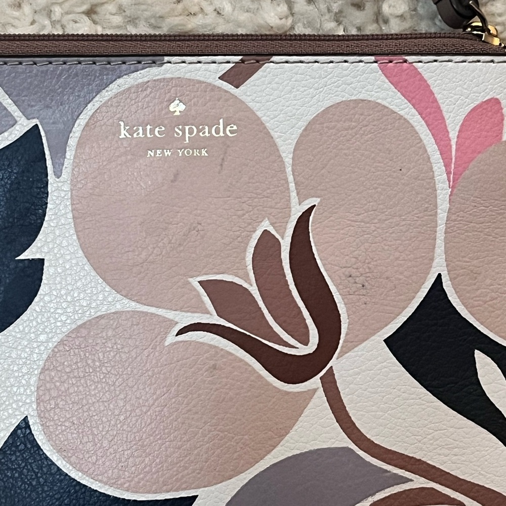 Kate Spade Cameron Breezy Floral zip wristlet - Picture 2 of 5
